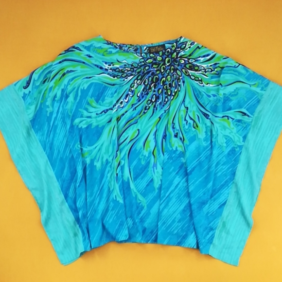 Bob Mackie Tops - Bob Mackie Wearable Art collection flowy poncho